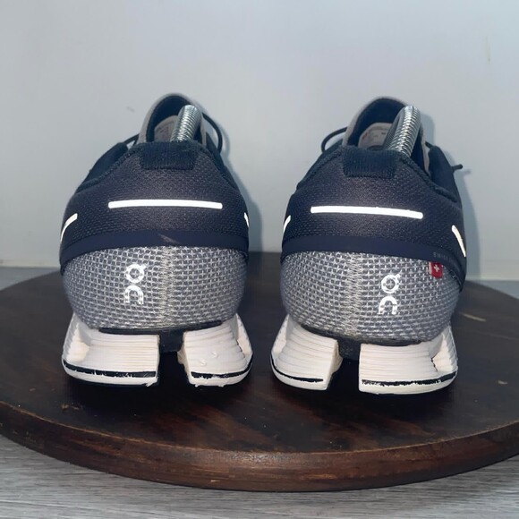 On Cloud 5 Sneakers Men’s Size 10 Black Gray Running Shoes Comfort Walking main image 11